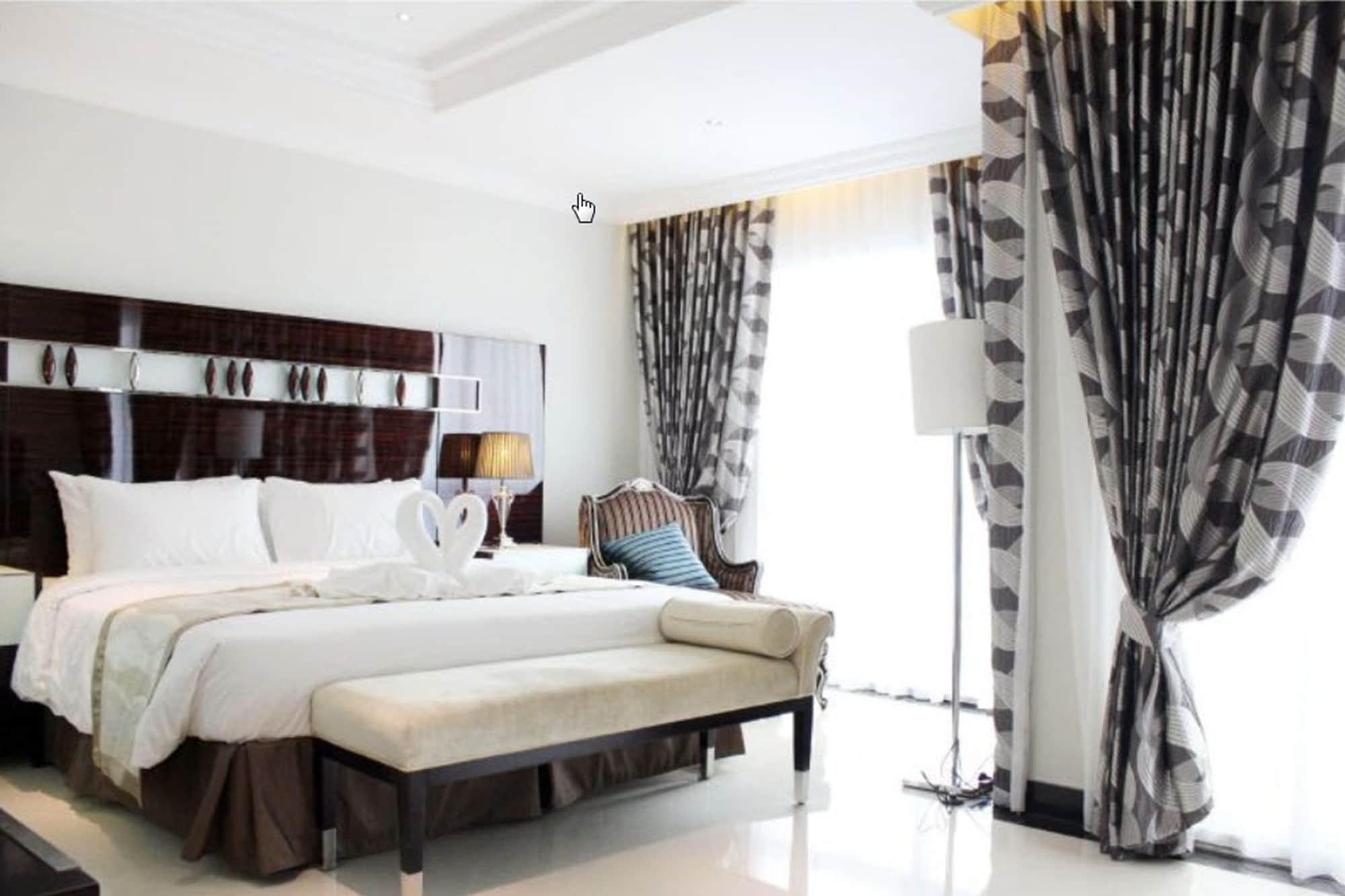 Lk Royal Wing Hotell Pattaya Exteriör bild