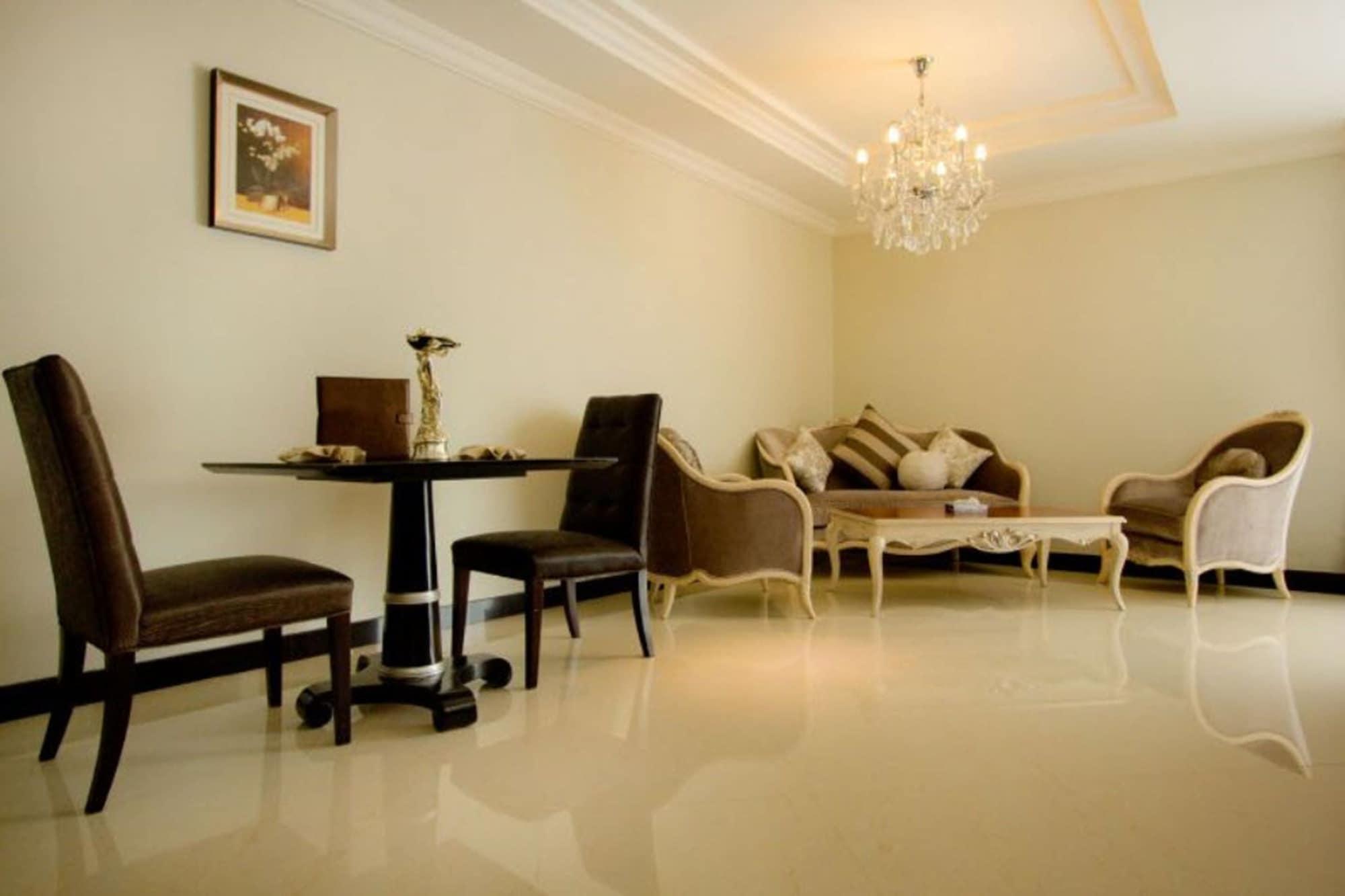 Lk Royal Wing Hotell Pattaya Exteriör bild