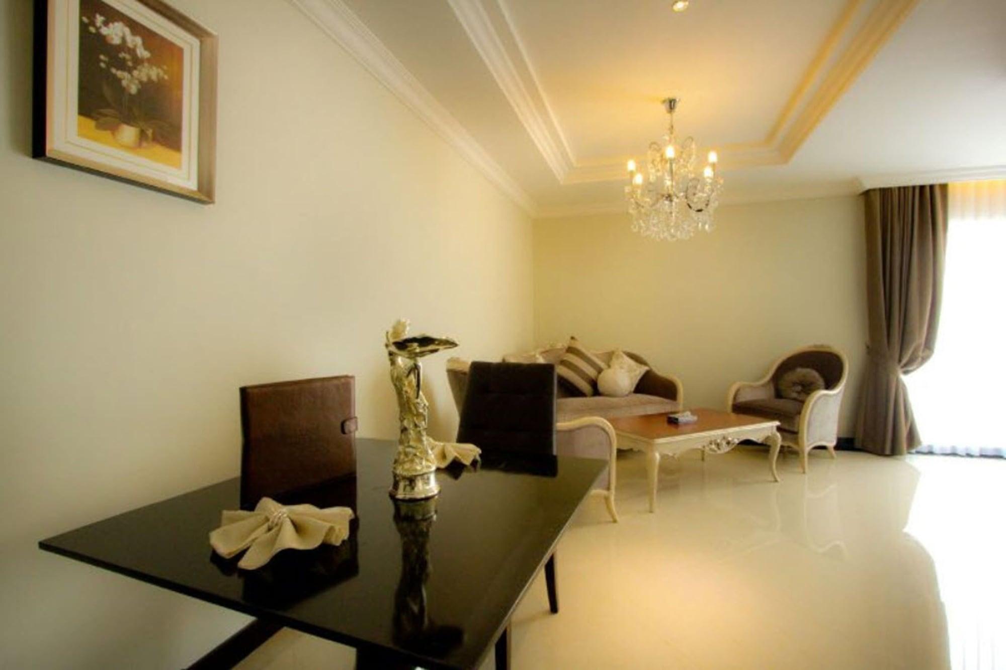 Lk Royal Wing Hotell Pattaya Exteriör bild