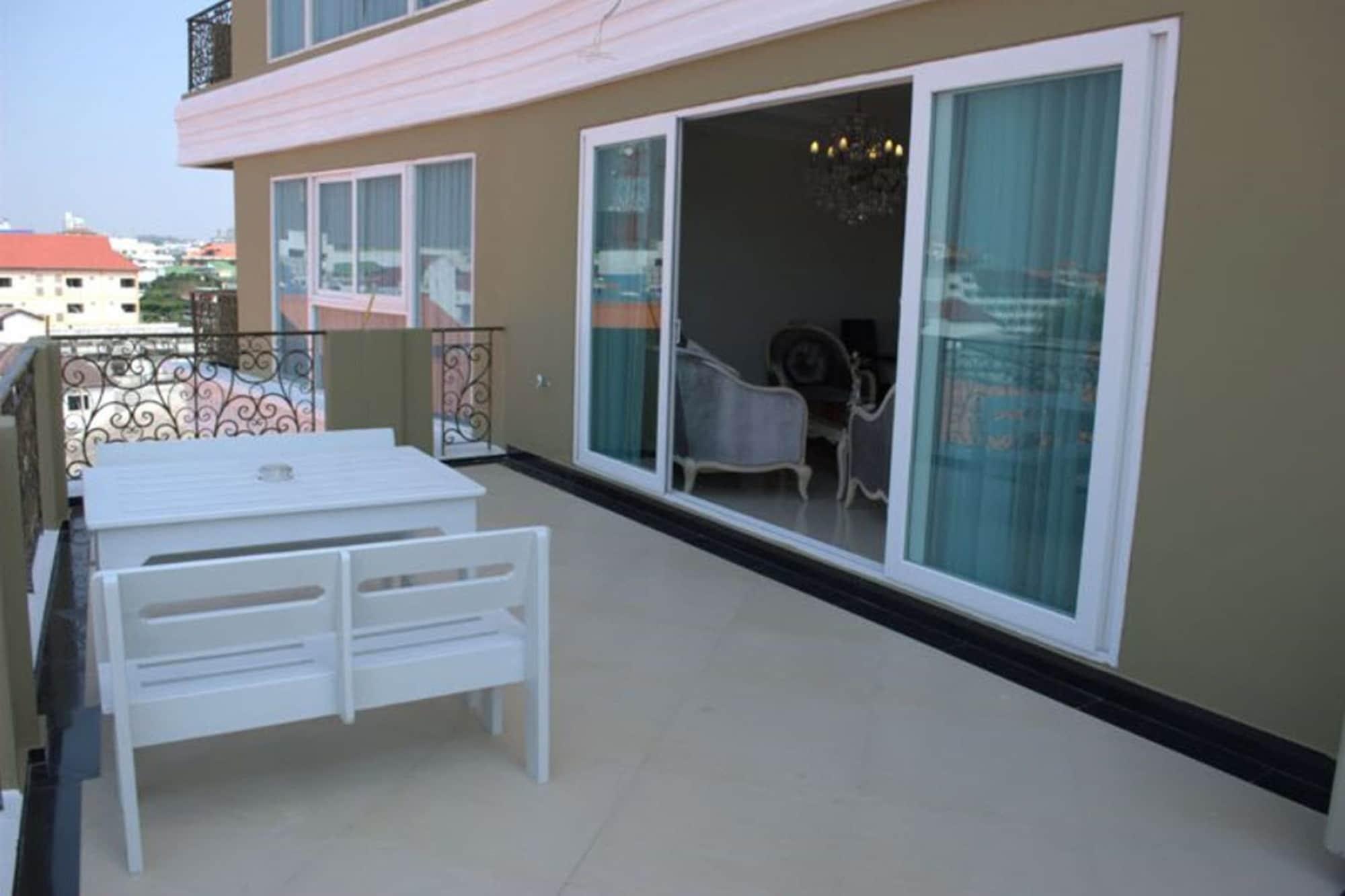 Lk Royal Wing Hotell Pattaya Exteriör bild