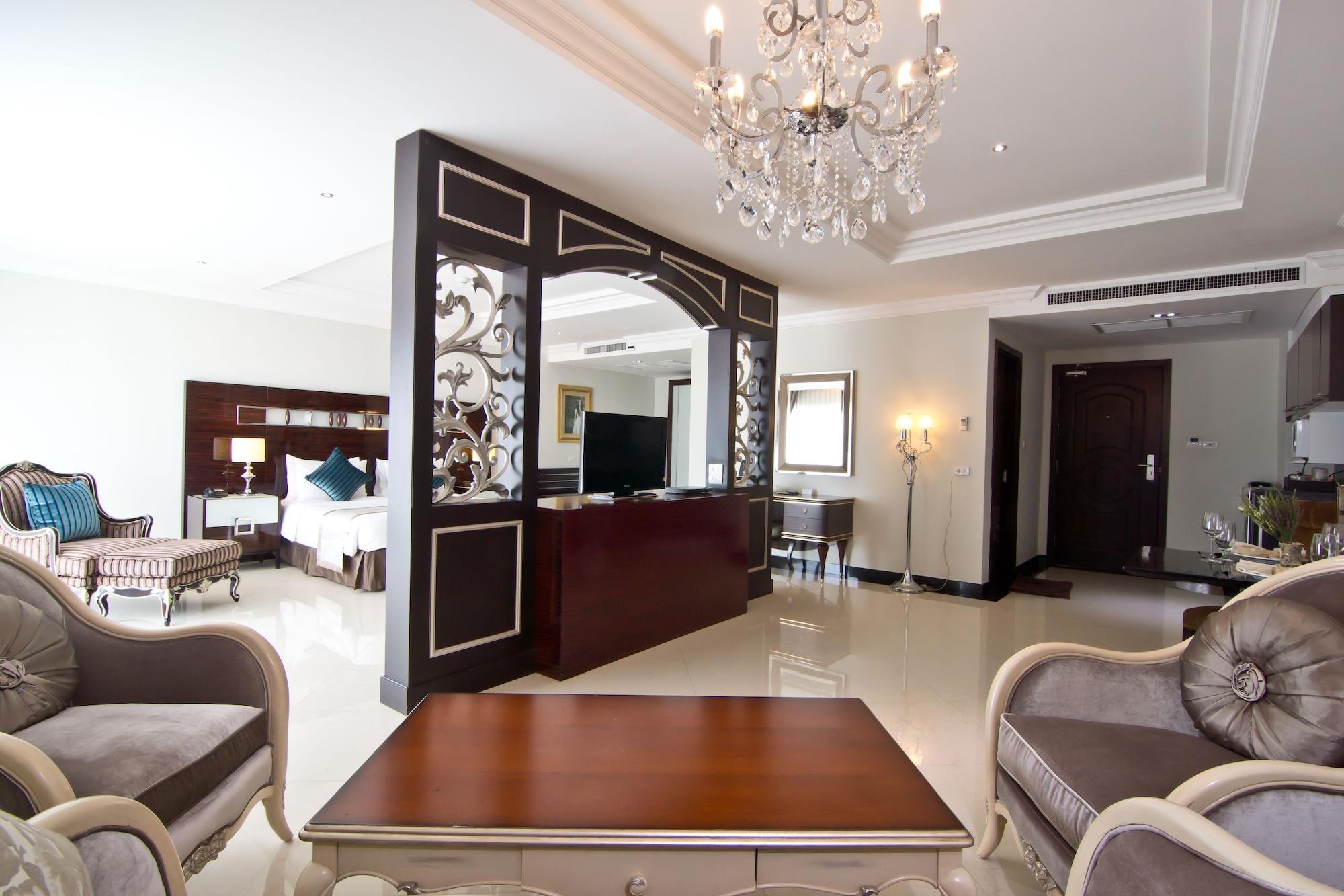 Lk Royal Wing Hotell Pattaya Exteriör bild