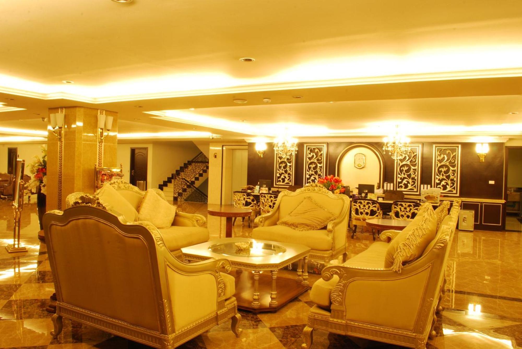 Lk Royal Wing Hotell Pattaya Exteriör bild