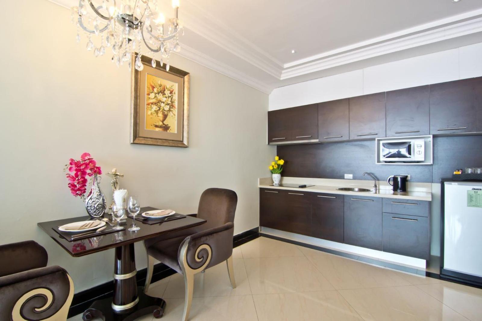 Lk Royal Wing Hotell Pattaya Exteriör bild
