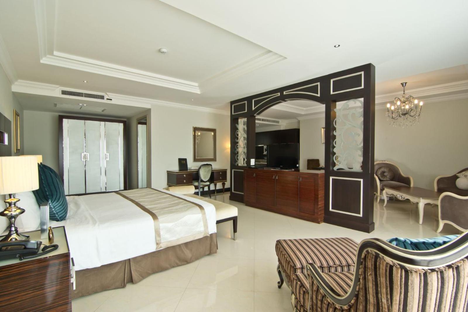 Lk Royal Wing Hotell Pattaya Exteriör bild