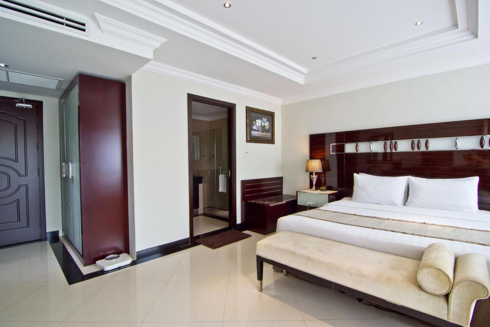 Lk Royal Wing Hotell Pattaya Exteriör bild