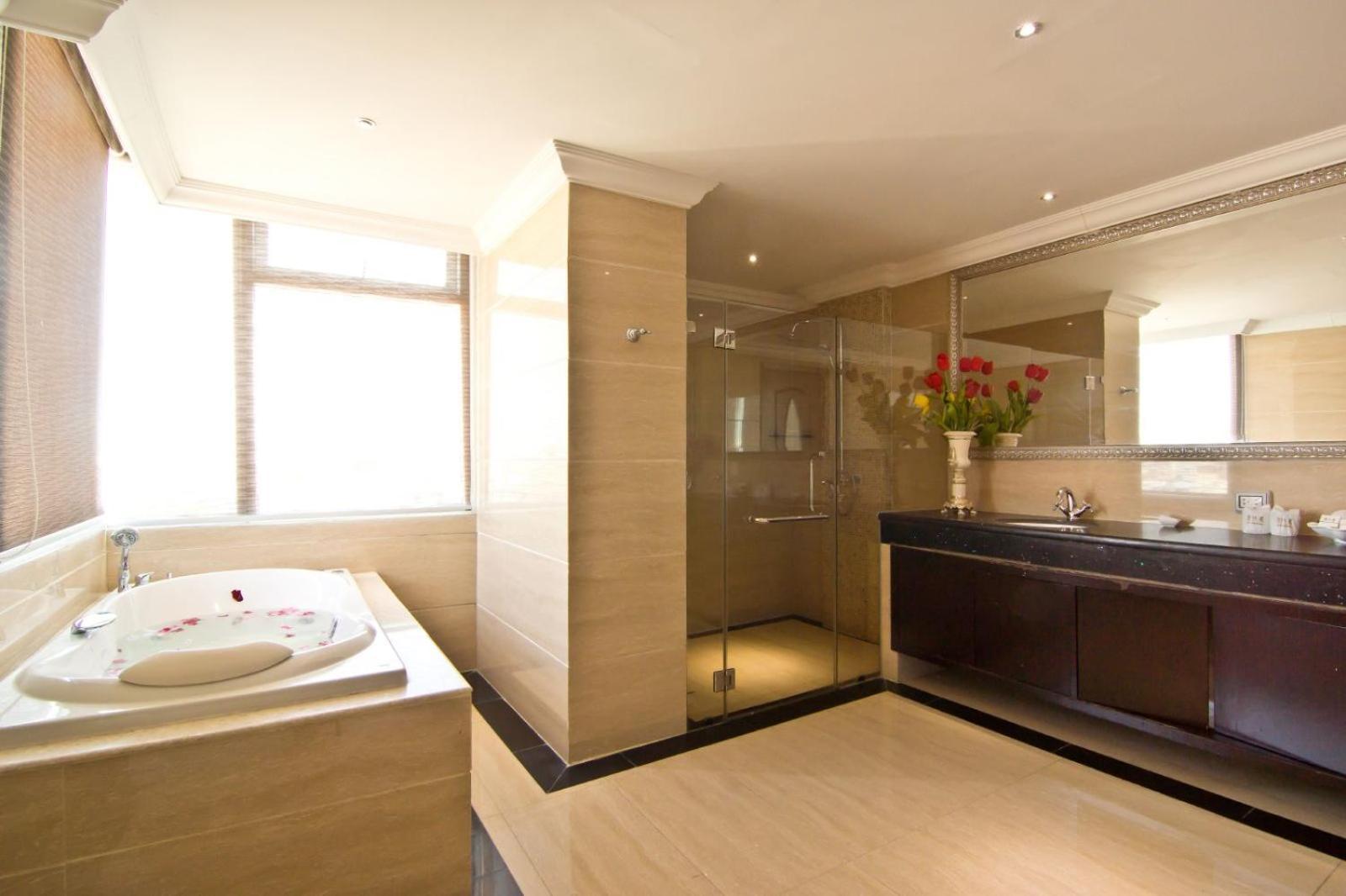 Lk Royal Wing Hotell Pattaya Exteriör bild