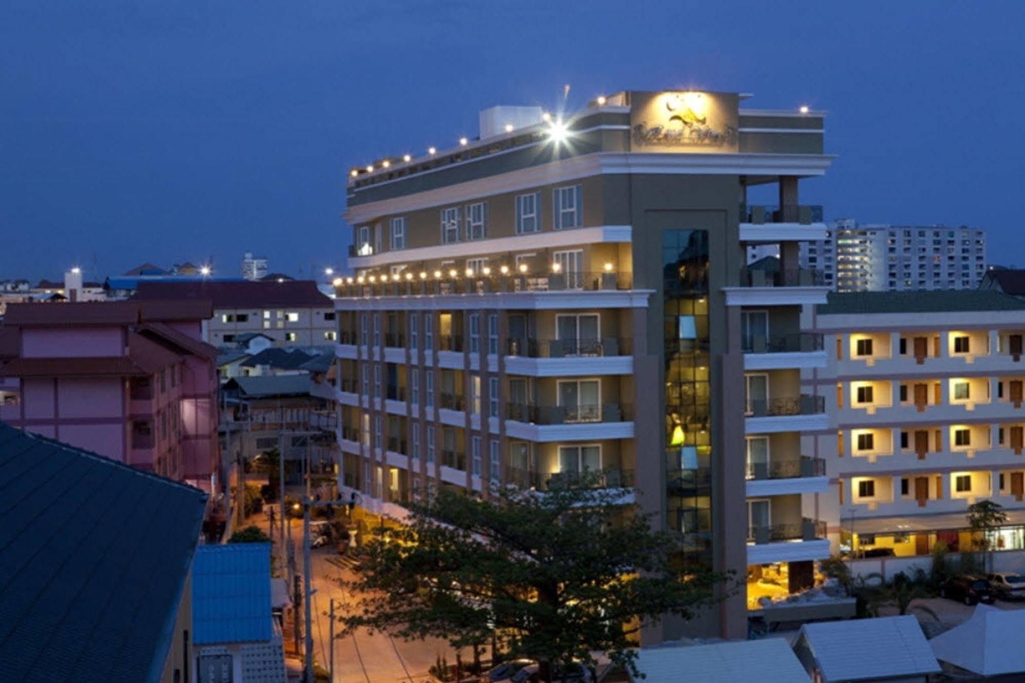 Lk Royal Wing Hotell Pattaya Exteriör bild